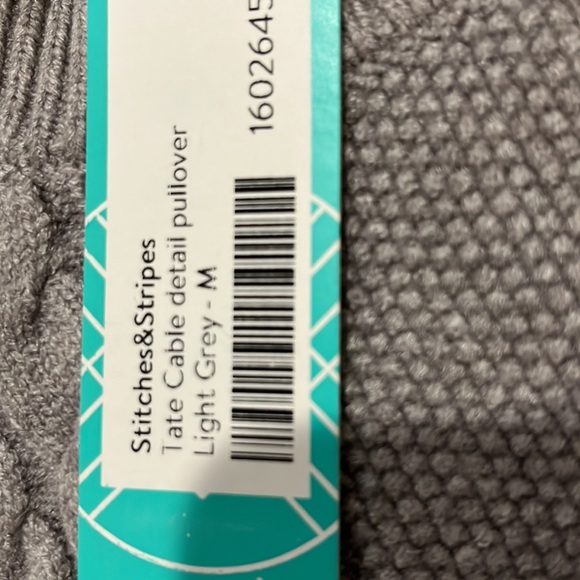 Super cute nit sweater size M - Picture 3 of 4